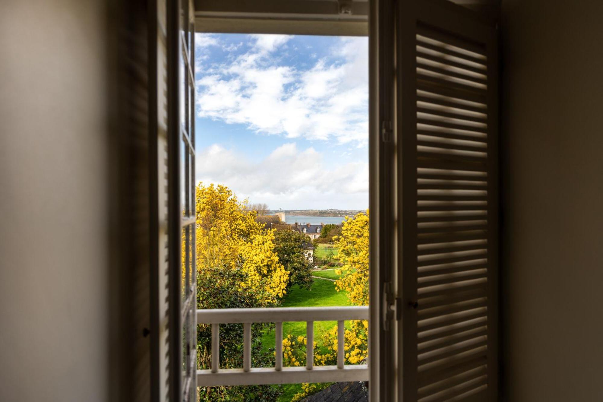 Bed and Breakfast Manoir Des Bords De Rance Plouër-sur-Rance Exterior foto